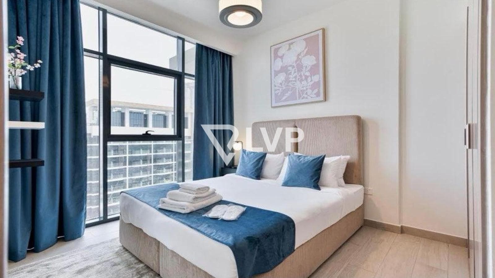 Fully Furnished |Mid Floor |Road & Community View — photo 5