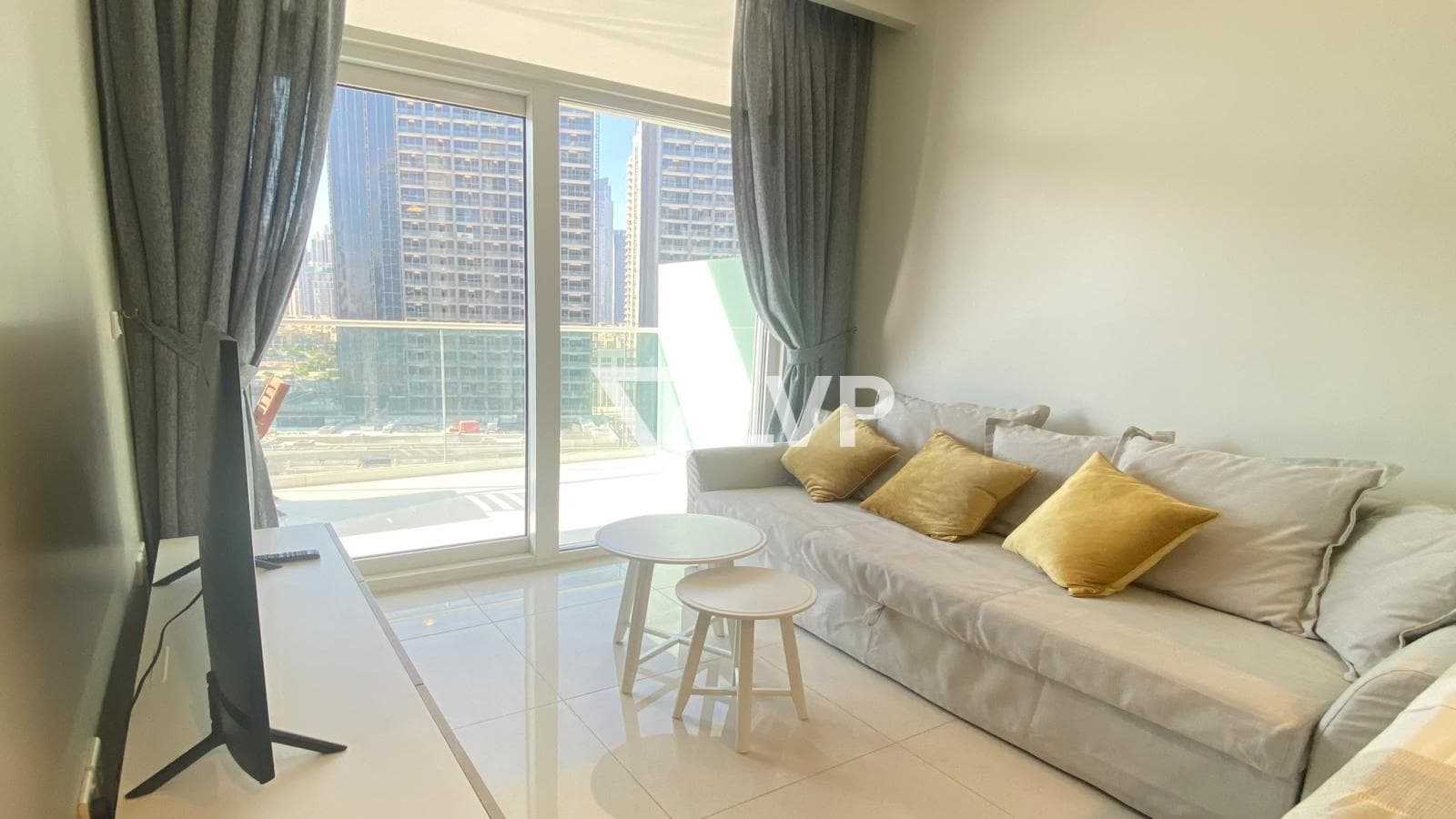 Mid Floor |Fully Furnished |Community & Pool View — photo 6