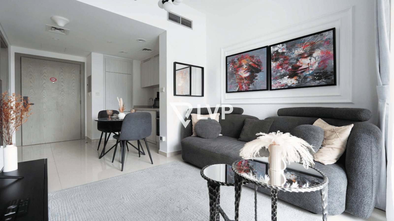 Fully Furnished | Canal View | Stylish 1BHK — photo 3