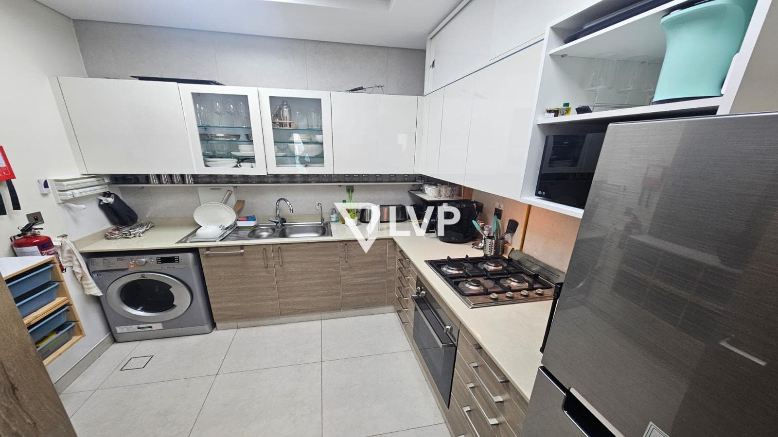 Fully Furnished | High Floor | Canal View | Rented — photo 6