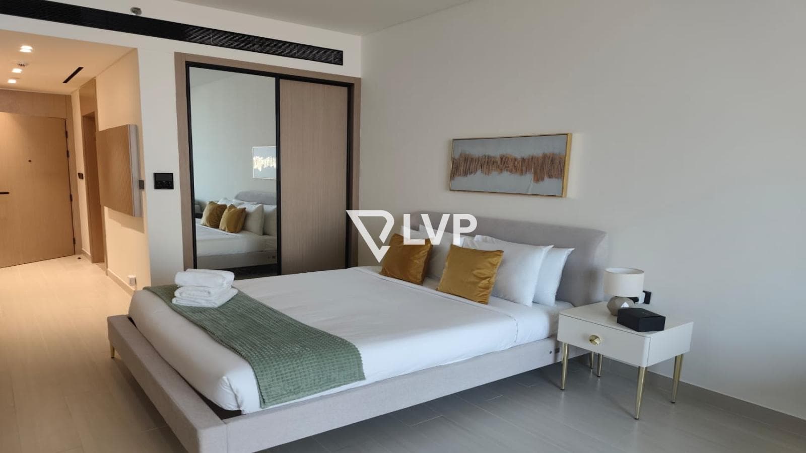 Furnished | Open Community View | Vacant June 1 — photo 4