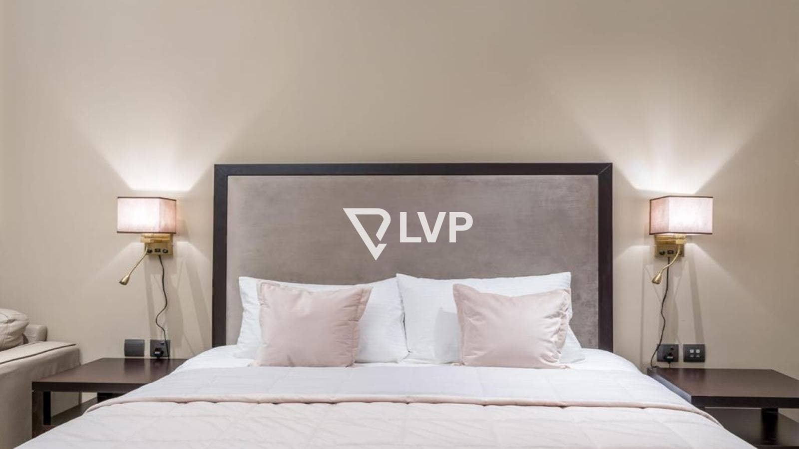 Skyline View | Tenanted | Fully Furnished — photo 6