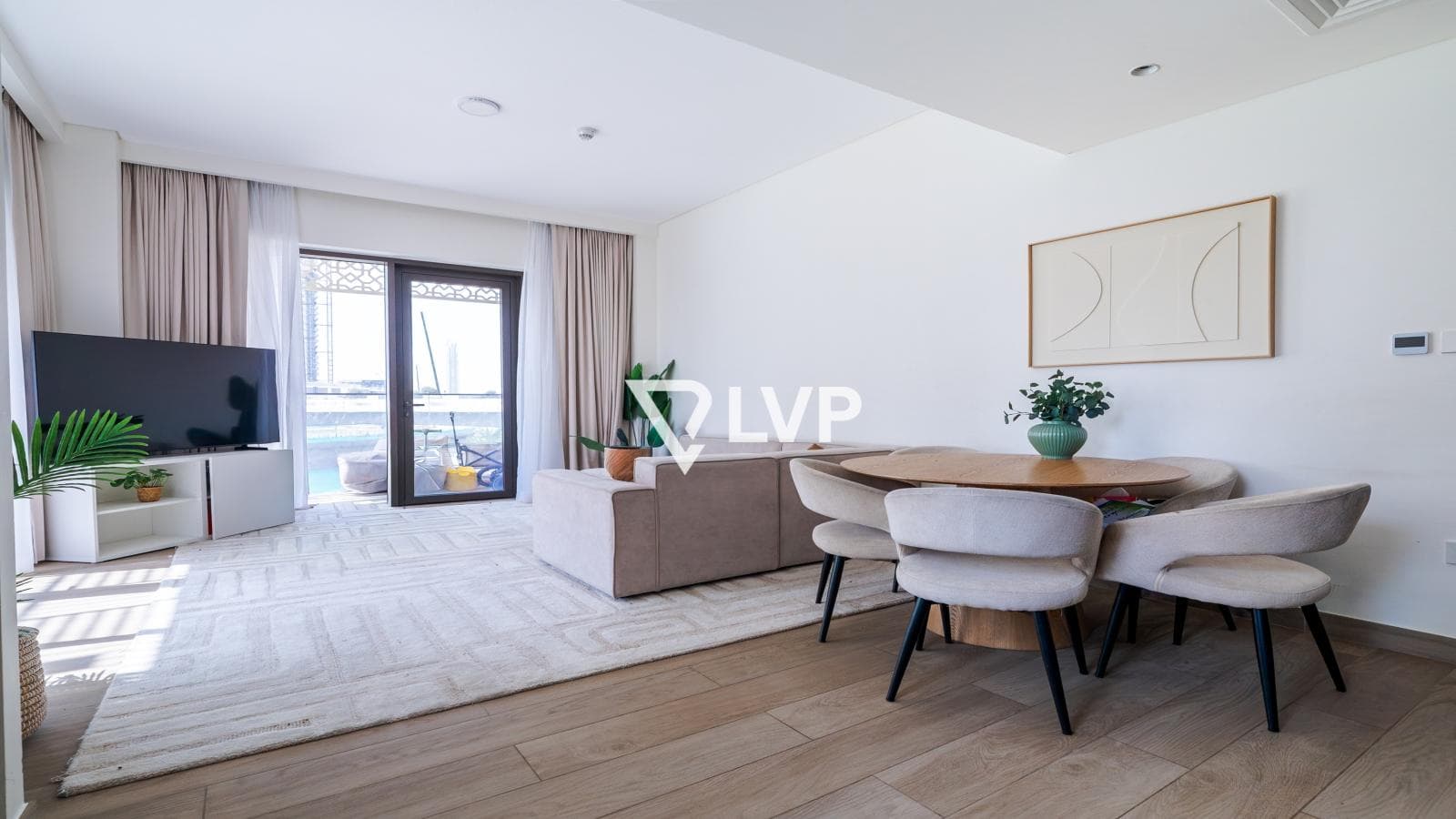 Lagoon View | Exclusive | Spacious Layout — photo 4