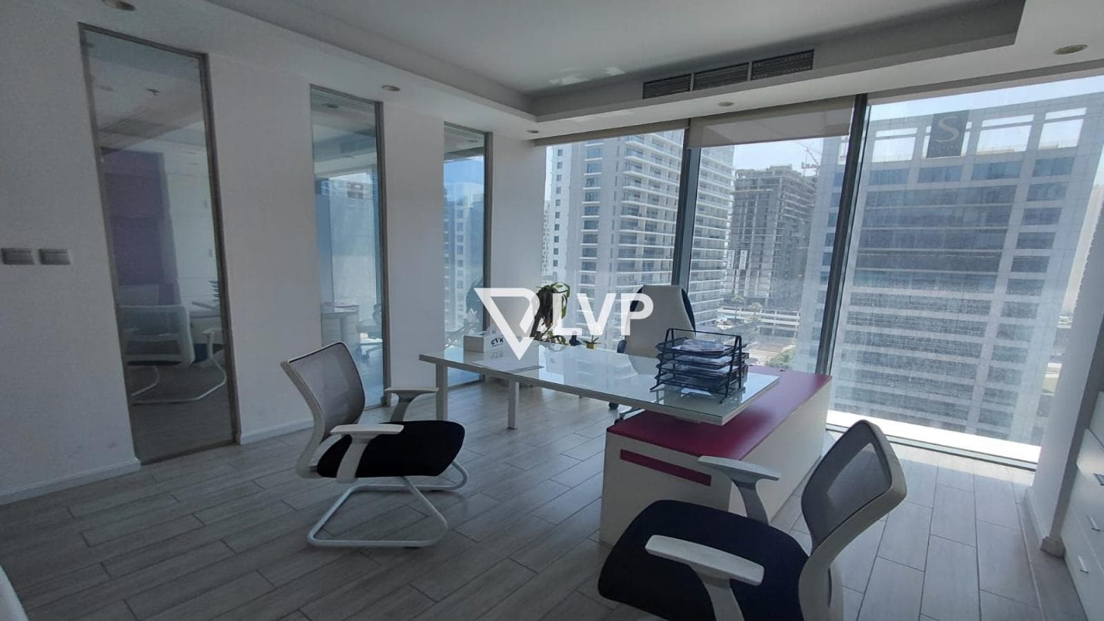 Furnished | Mid Floor | Private Pantry & Toilet