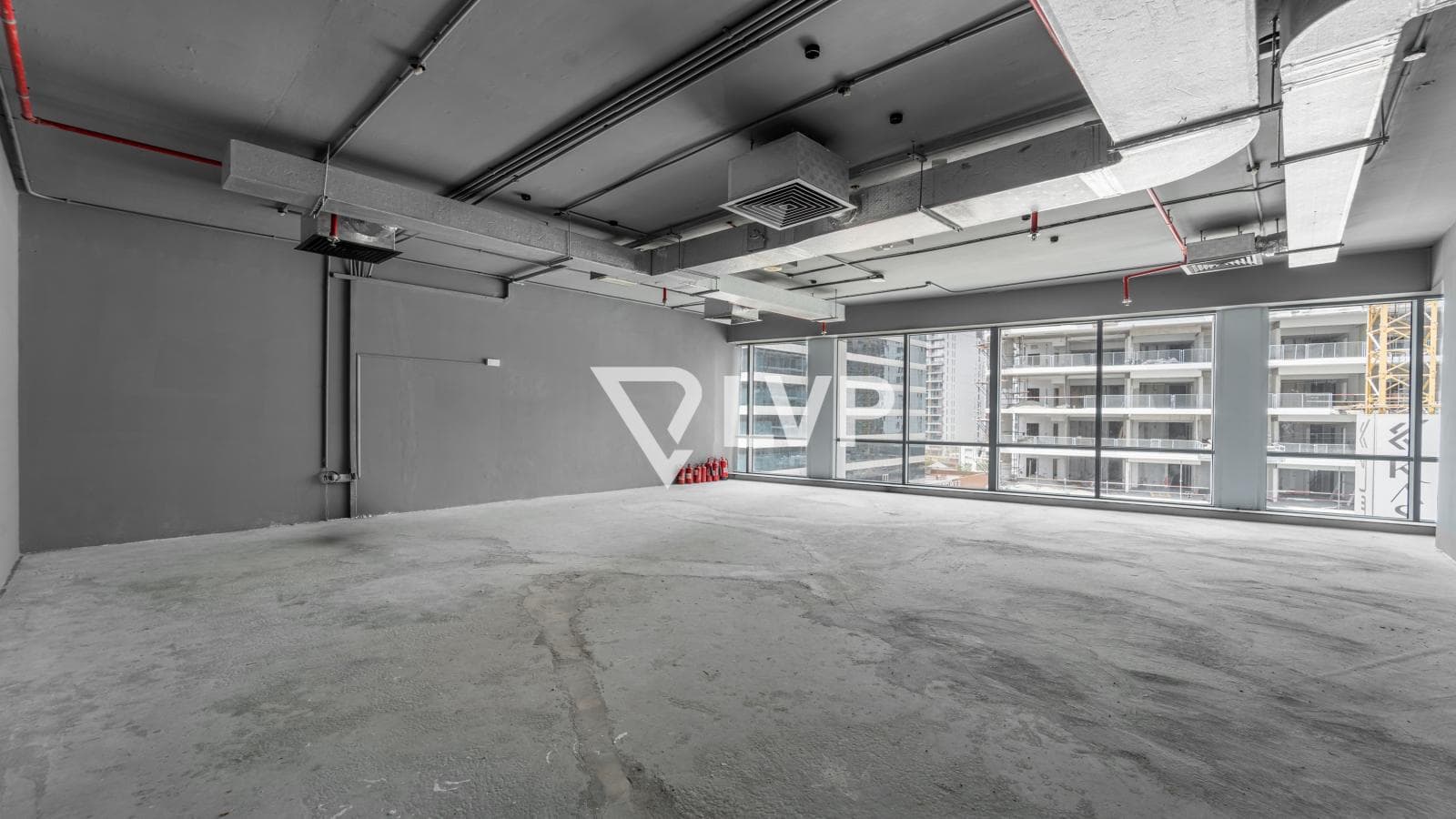 Prime Location | Road View | Ideal Workspace — photo 1
