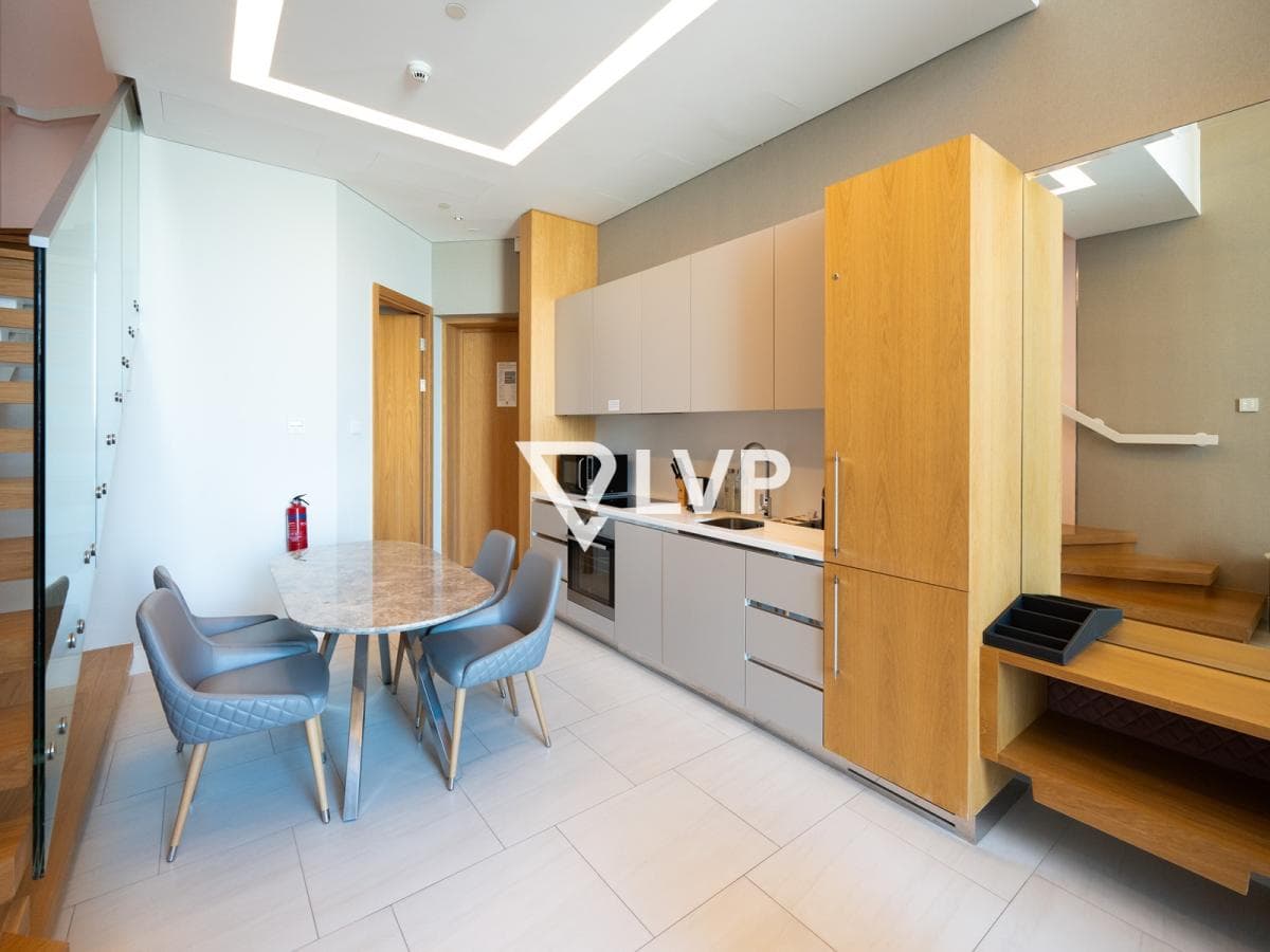 Burj Khalifa and Downtown Views | 1BR Loft Style C — photo 4