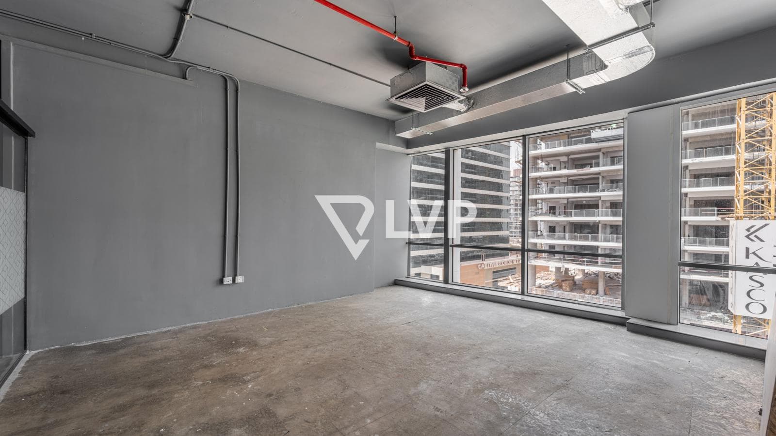 Prime Location | Road View | Ideal Workspace — photo 4