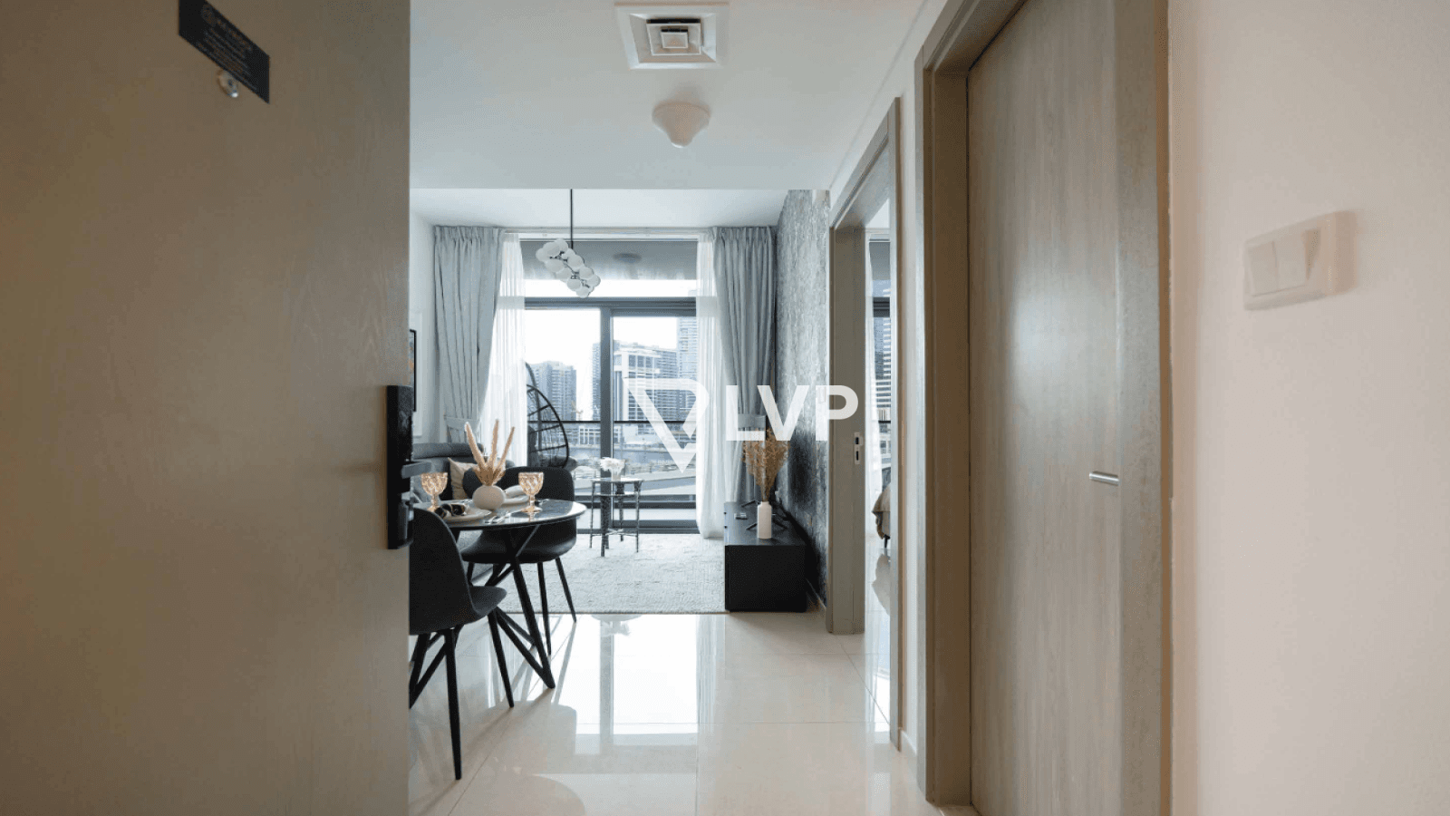 Fully Furnished | Canal View | Stylish 1BHK — photo 6