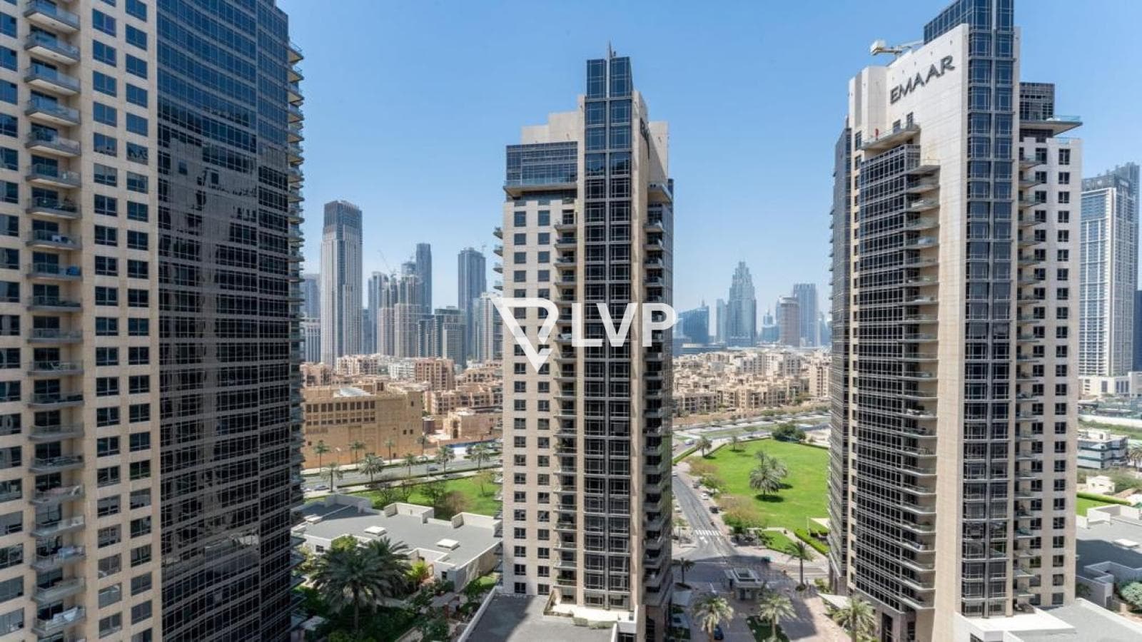 Skyline View | Tenanted | Fully Furnished — photo 4