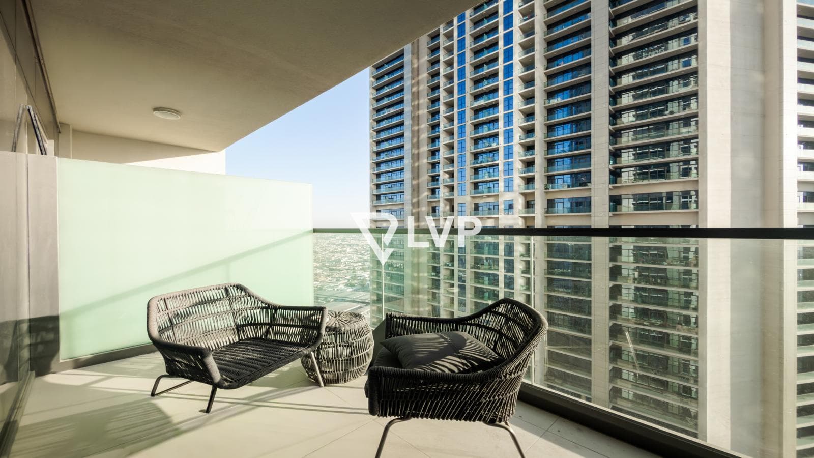 High Floor | Fully Furnished | Hotel Amenities — photo 6