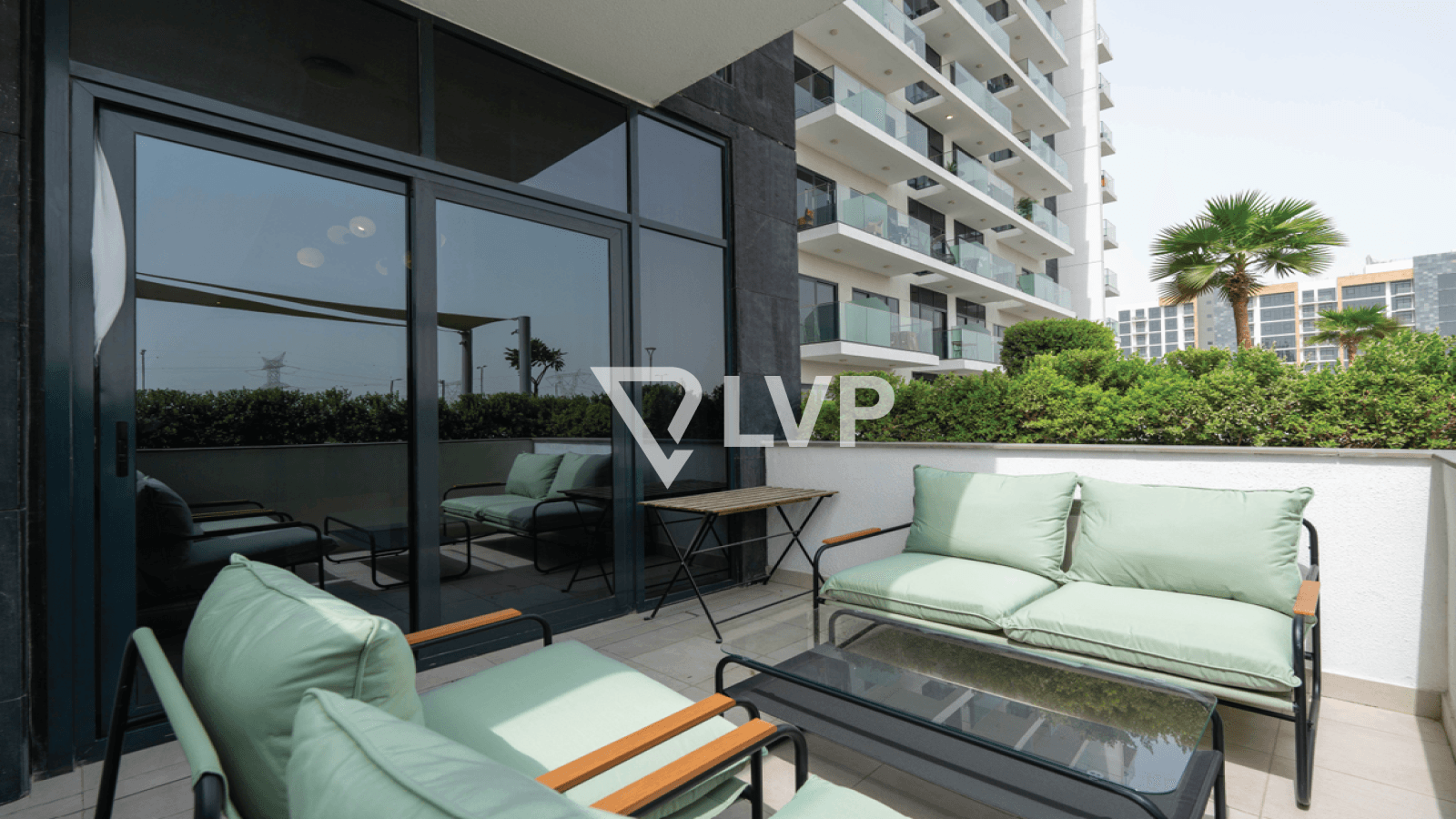 Fully Furnished |Private Terrace |Ready to Move In — photo 4