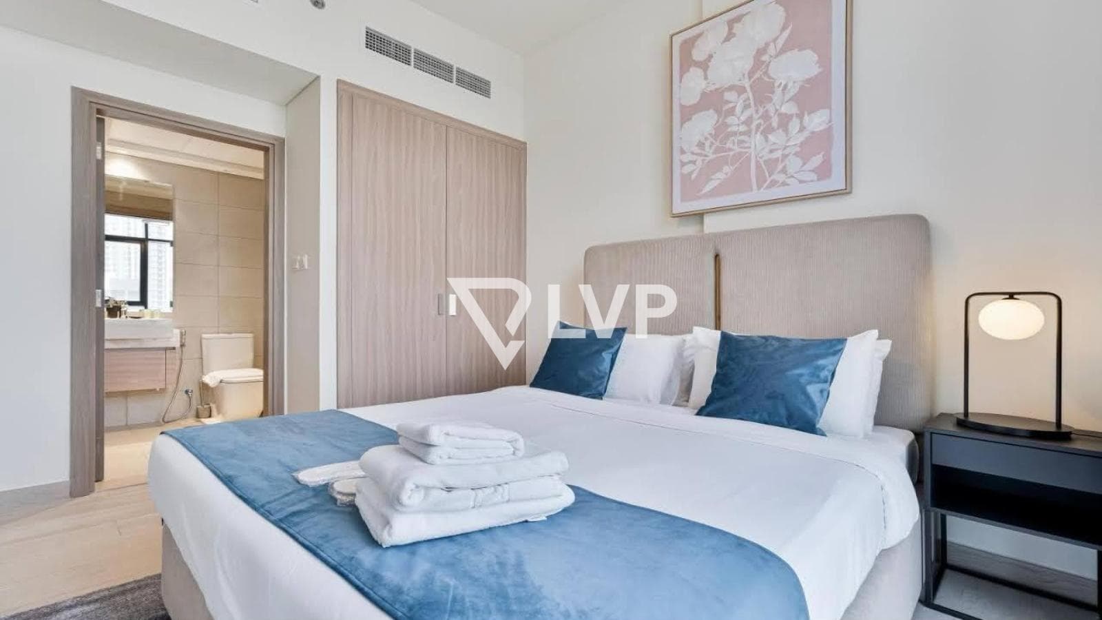 Fully Furnished |Mid Floor |Road & Community View — photo 3