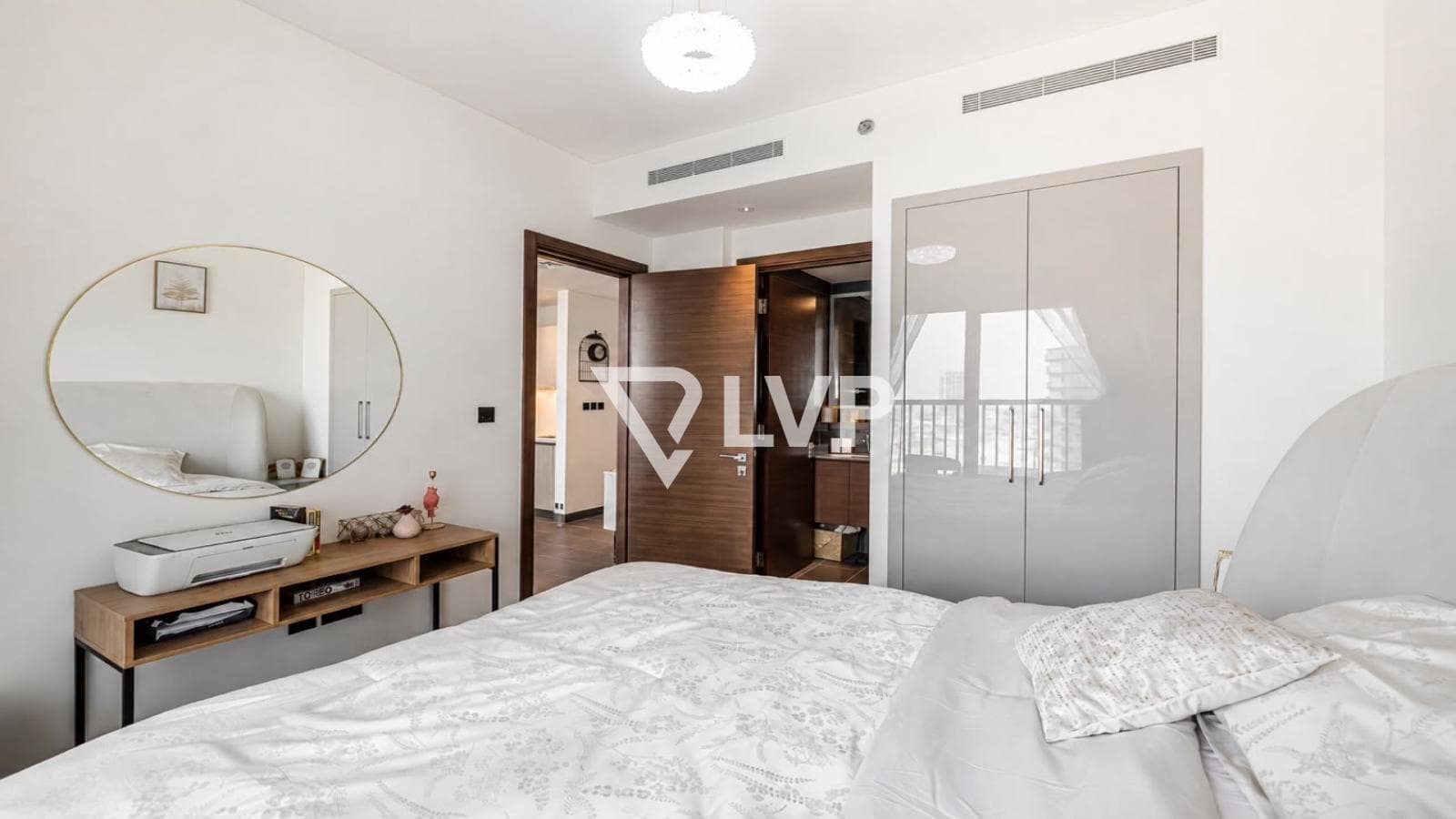 High-Floor |Furnished |Open View |Prime Amenities — photo 6