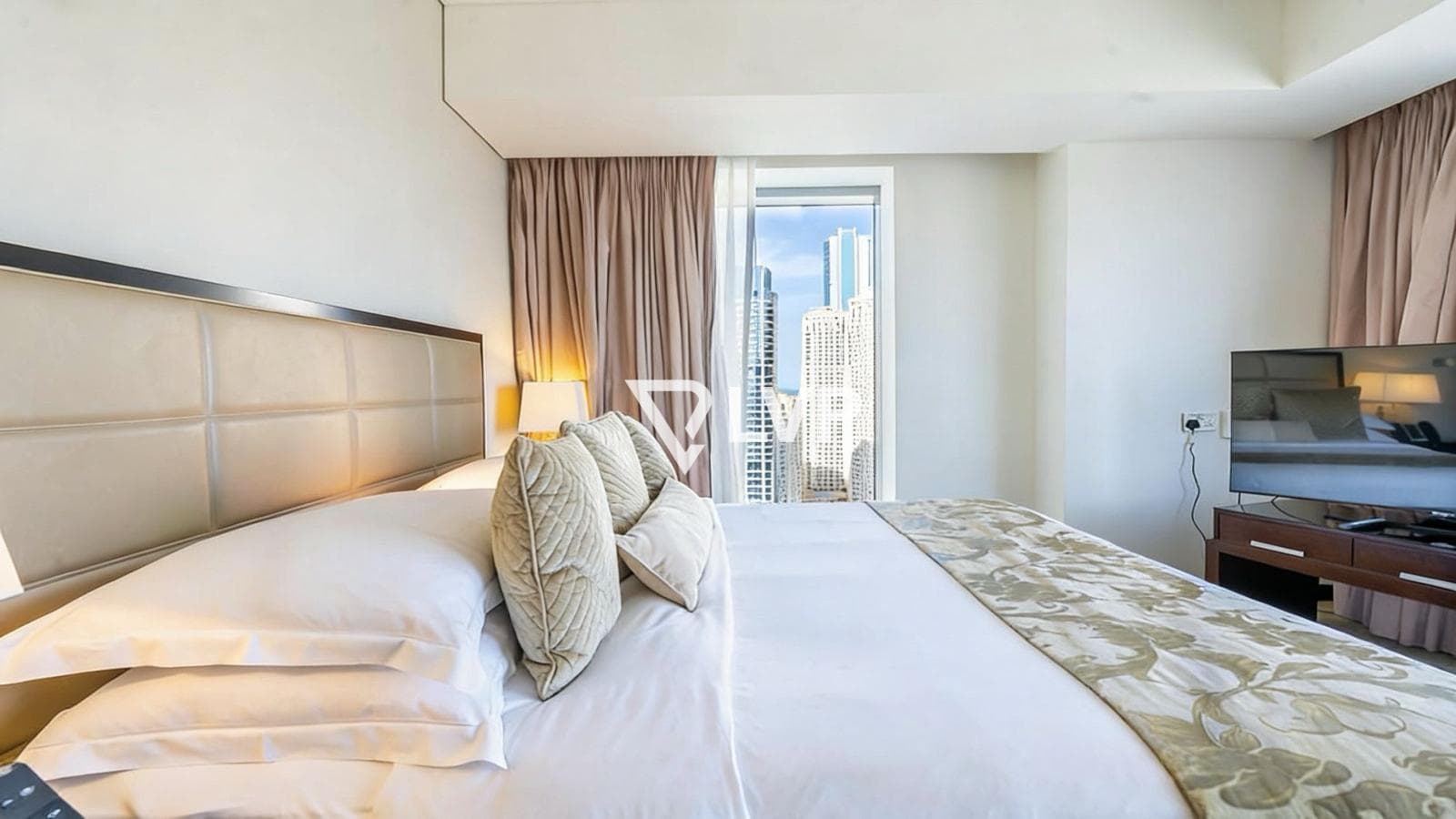 Prime location | Motivated Seller | Marina View — photo 5