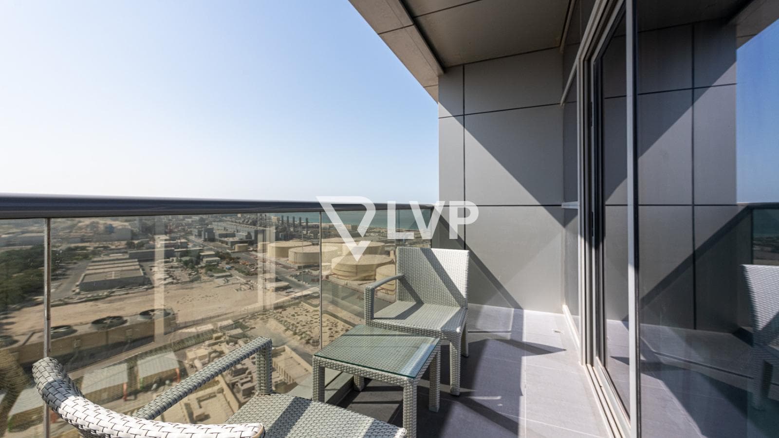 Community View | High Floor | Fully Furnished — photo 6