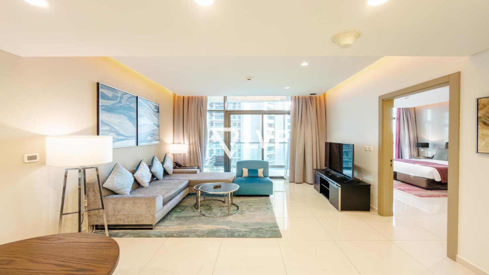 Premium Furnished 1BR | High Floor | Hotel Living — photo 3
