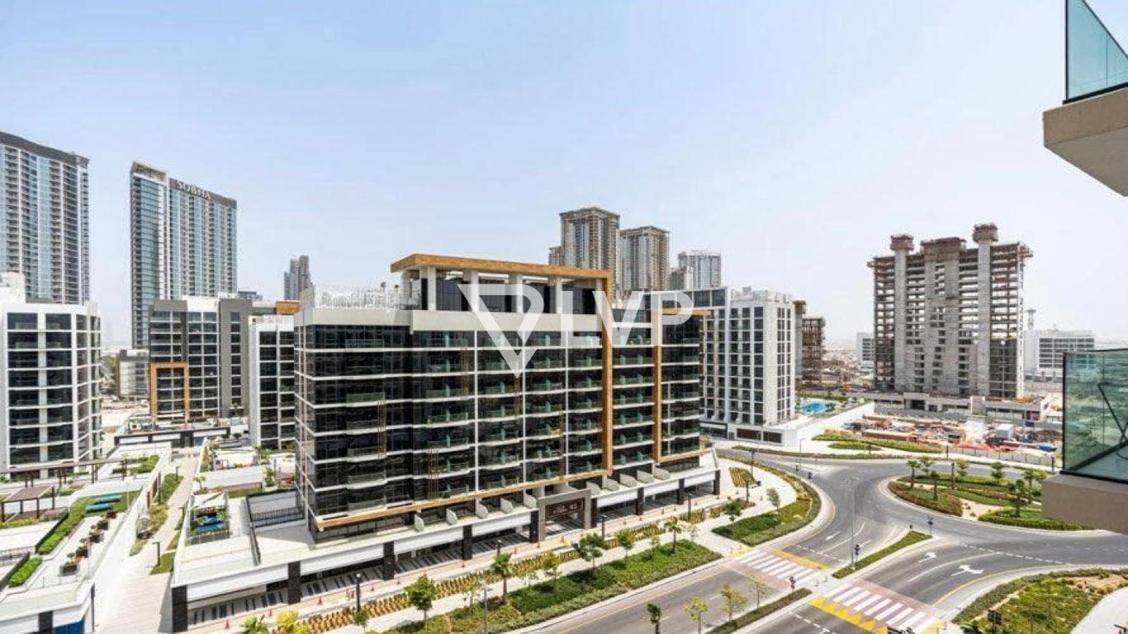 Mid Floor |Fully Furnished |Road & Community View — photo 4