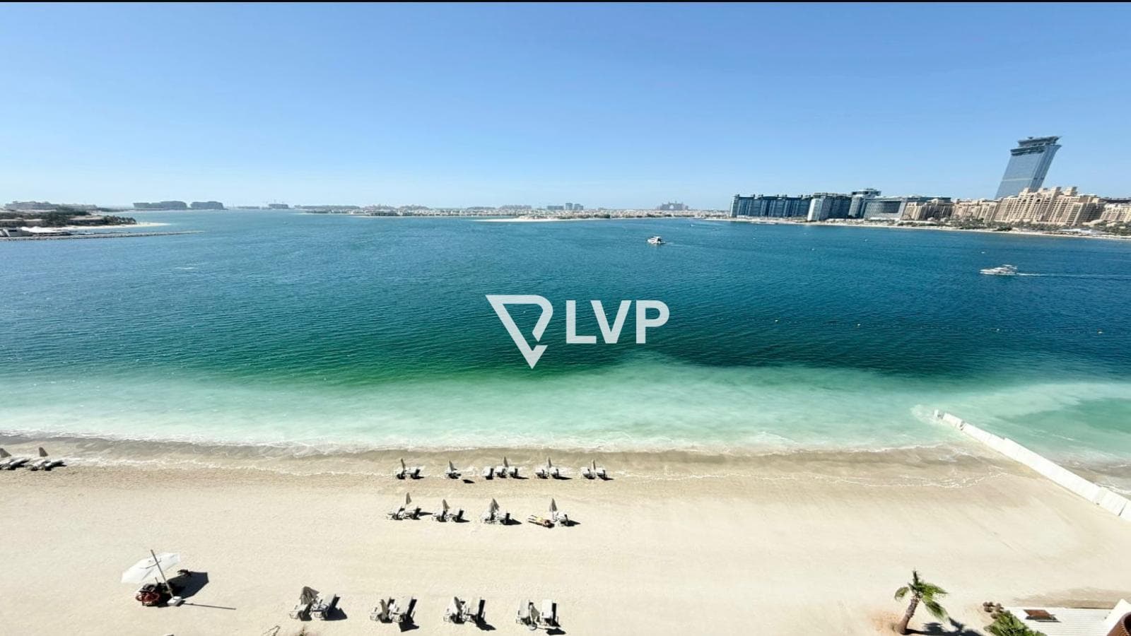 Upgraded 1BR | Fully Furnished | Beachfront — photo 3