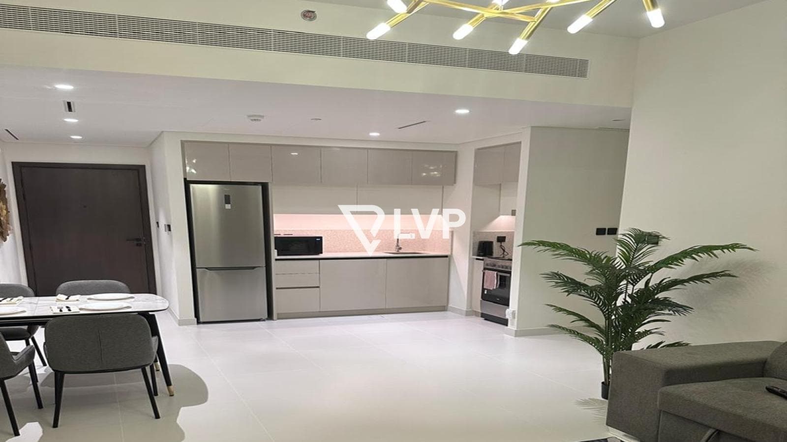 Urgent Sale | Fully Furnished | Community View — photo 3