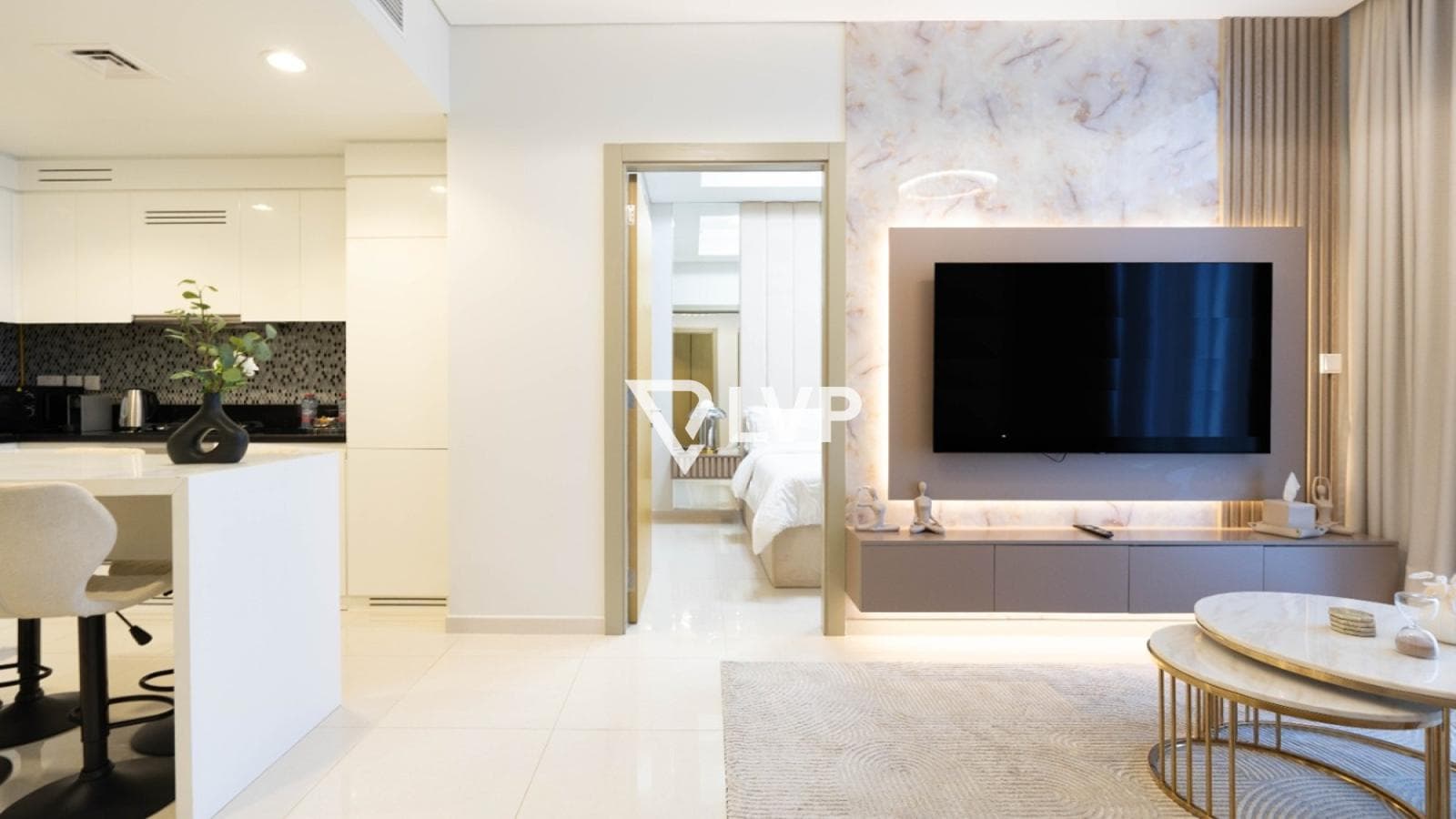 High Floor | Furnished | Canal plus Community View — photo 4